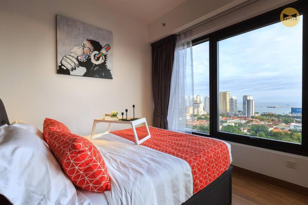 Seaview Sunrise 1br At Tropicana 218 At Location & Food Hunt Friendly Apartment George Town