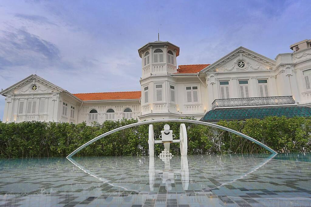 Apartment Seaview Sunrise 1br At Tropicana 218 At Location & Food Hunt Friendly